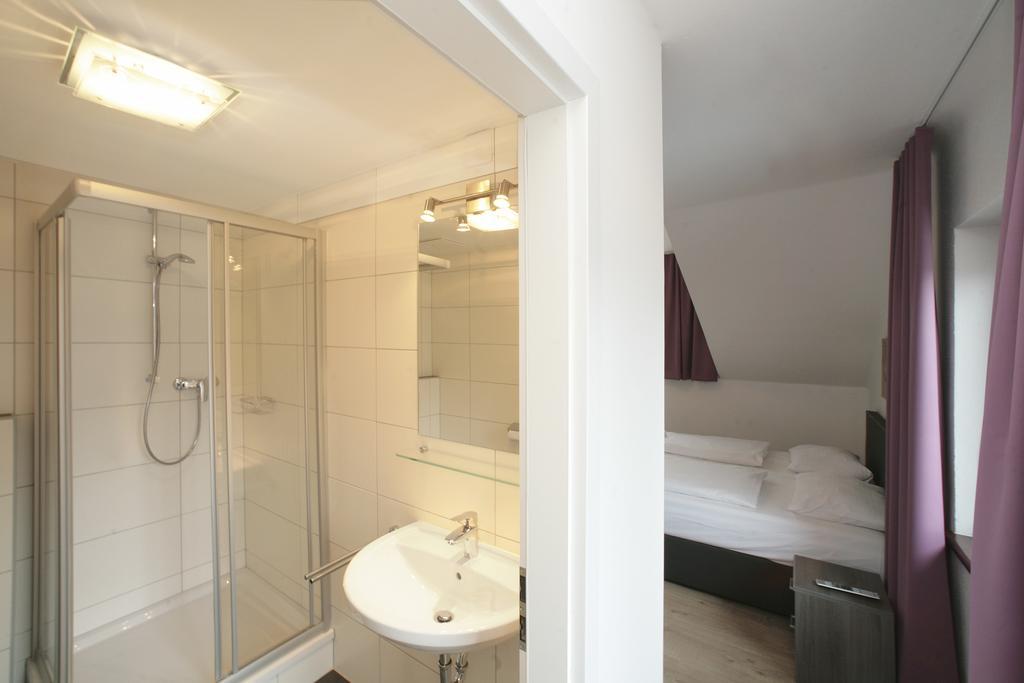 Lake And Cityhotel Edelweiss - Self Check In Zell am See Chambre photo